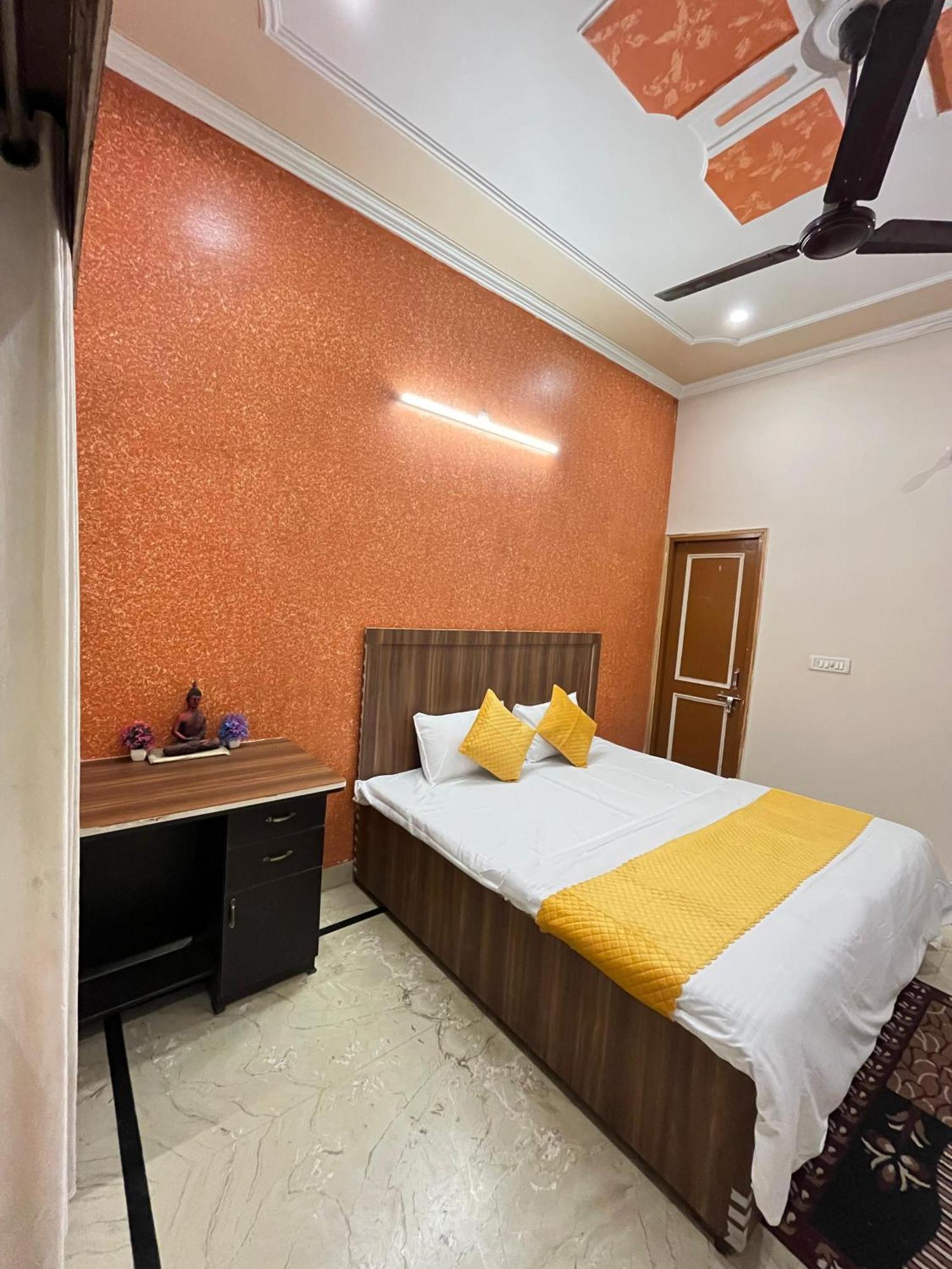 Krishna's Land Guest house *